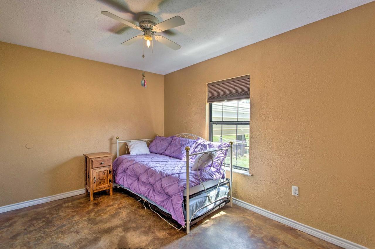 Texas Cabin On 130 Acres Walk To Lake Ray Roberts Collinsville Экстерьер фото